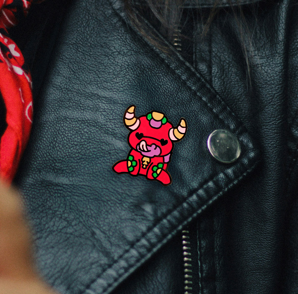 pin enamel torito rojo